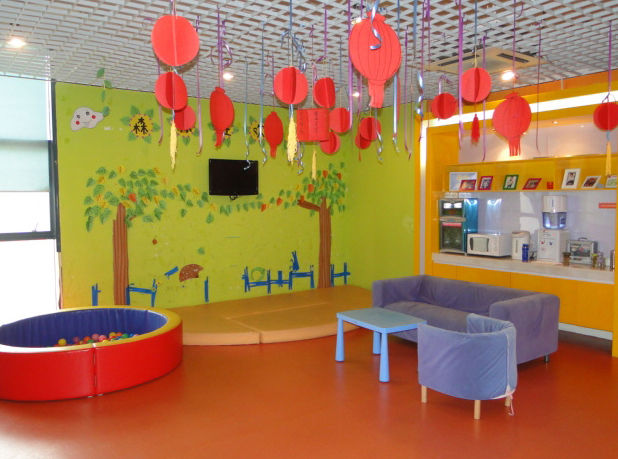 未来宝贝早教中心--大厅游玩区